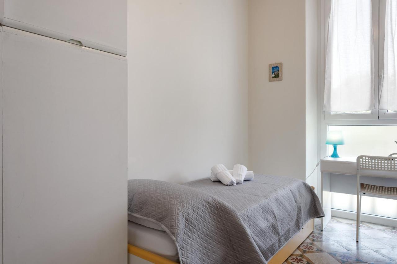 Piazza Concordia Apartment With Balcony La Spezia Zewnętrze zdjęcie